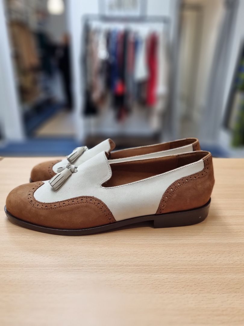 Hobbs Cream Tan Tassel Loafers - Size 6.5