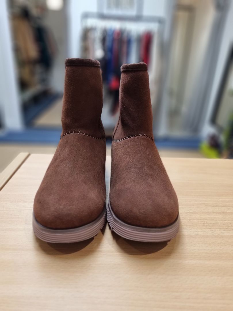 Skechers Brown Boots - Size 8