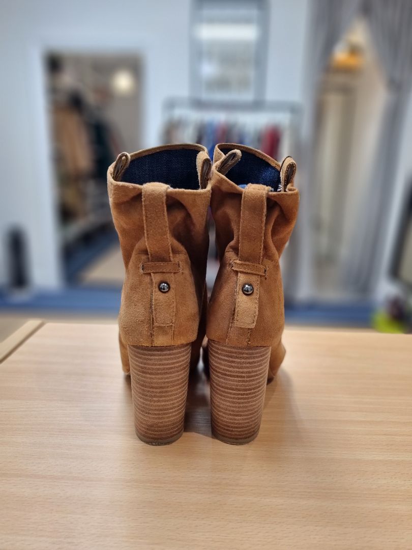 French Connection Beige Slouch Ankle Boots - Size 6