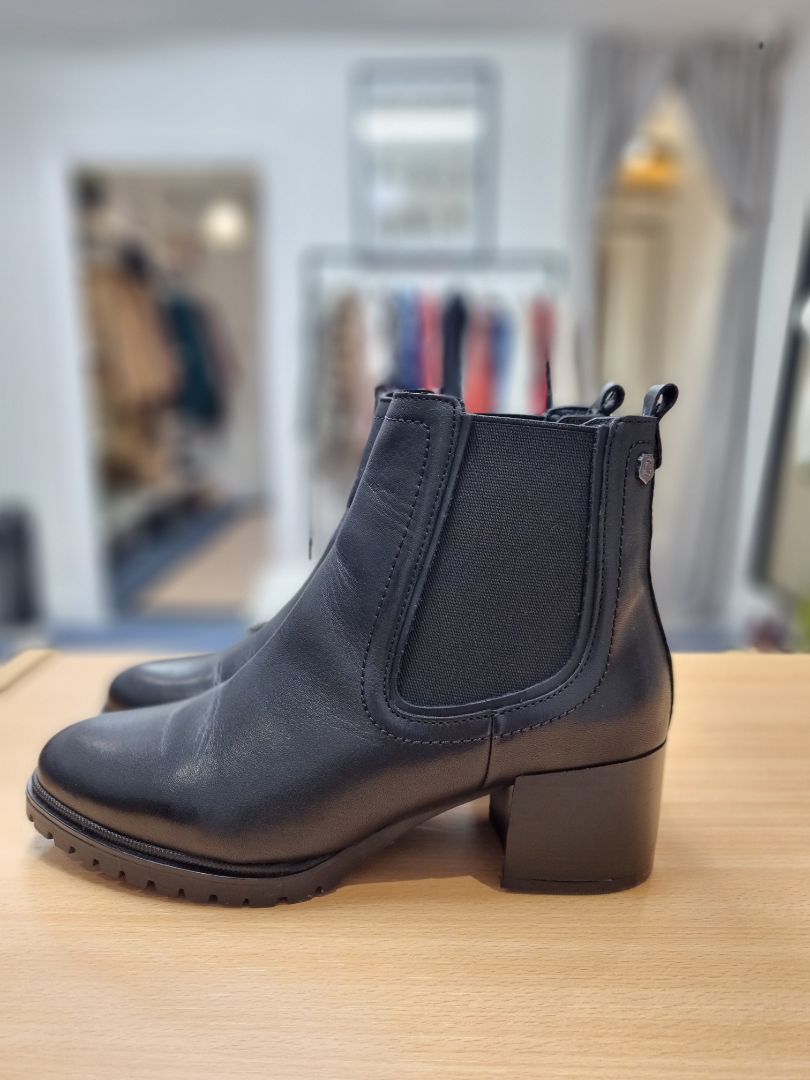 Carmela Black Heeled Chelsea Boots - Size 5