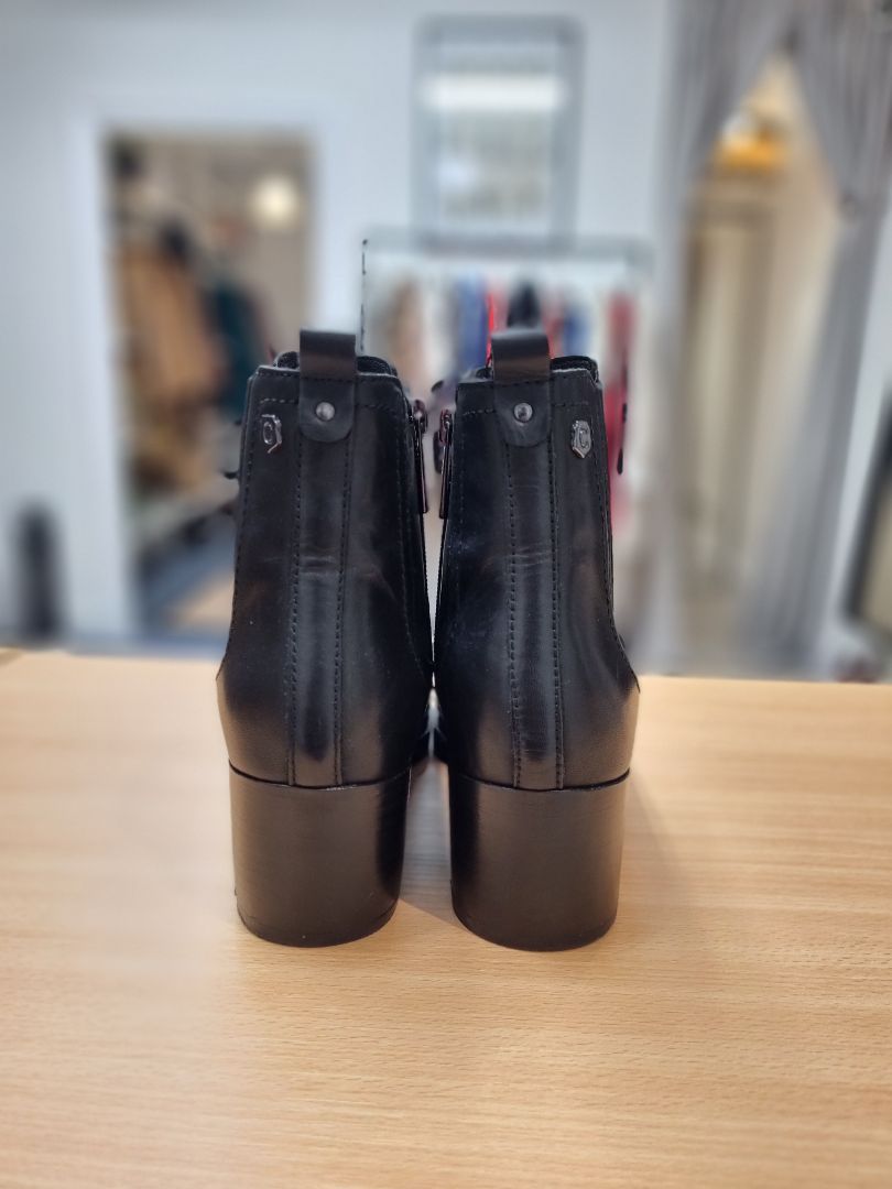 Carmela Black Heeled Chelsea Boots - Size 5