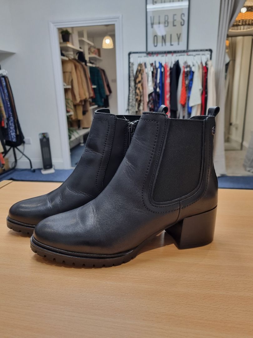 Carmela Black Heeled Chelsea Boots - Size 5