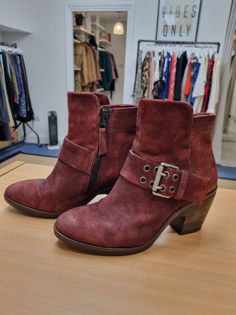 MJUS Maroon Red Heeled Ankle Boots - Size 5