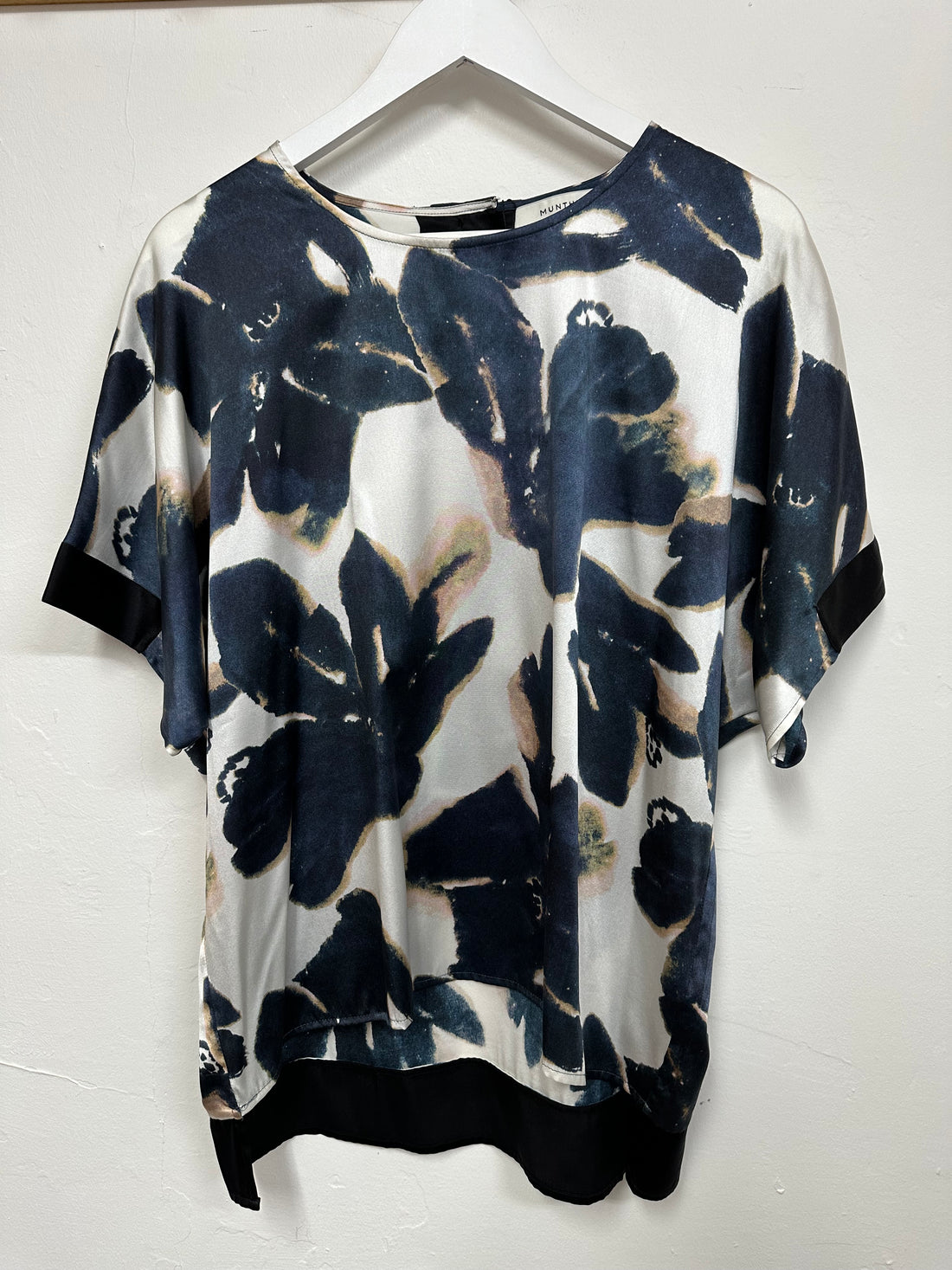 Munthe Navy Cream Abstract Print Silk Oversized Tee Top - Size 38 (UK 10)