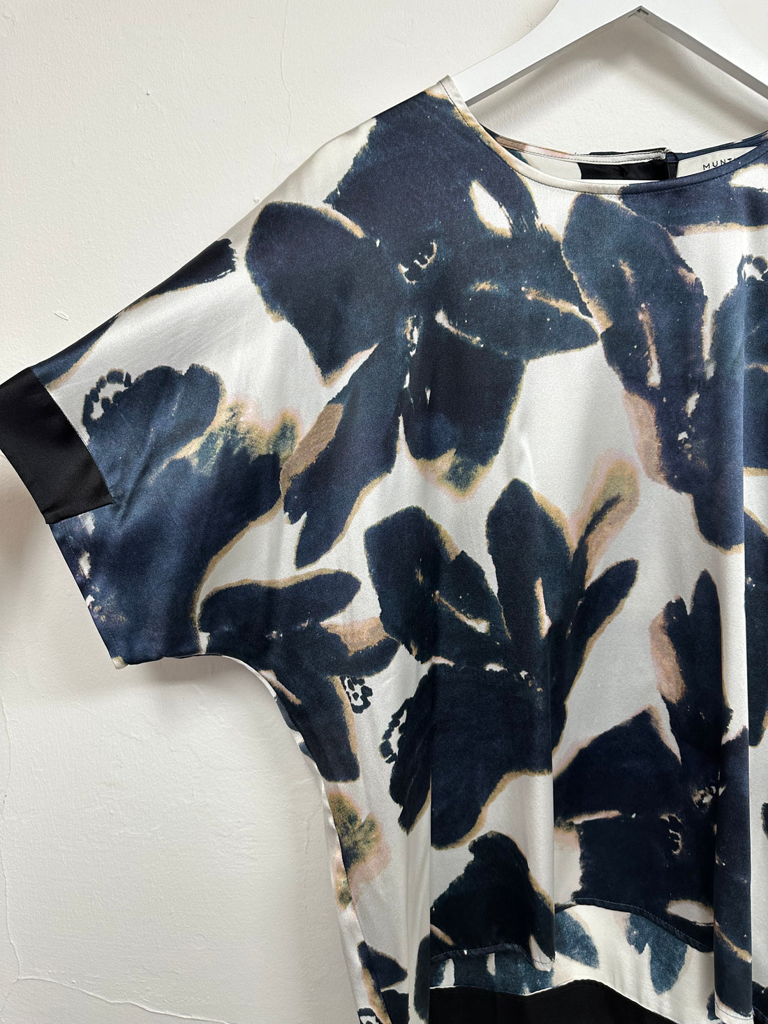 Munthe Navy Cream Abstract Print Silk Oversized Tee Top - Size 38 (UK 10)