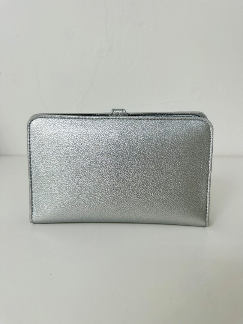 House of Milano Silver Clutch Purse - Size