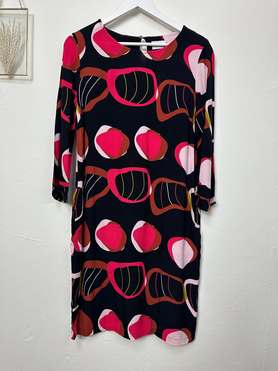 Foil Black Pink Bold Print Pocket Shift Dress - Size 8